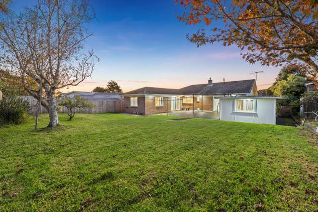 PRICED TO SELL! Freehold, 3 Beds, 2 Bath!
