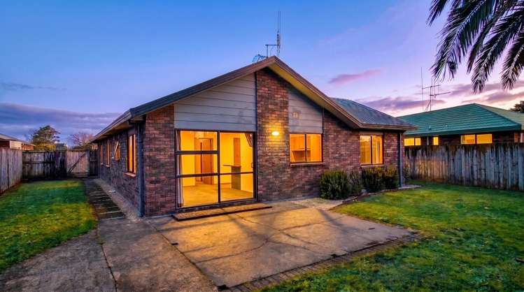27 Newfield Drive_0