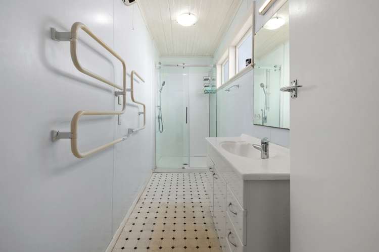 23 Moir Street Mount Victoria_13