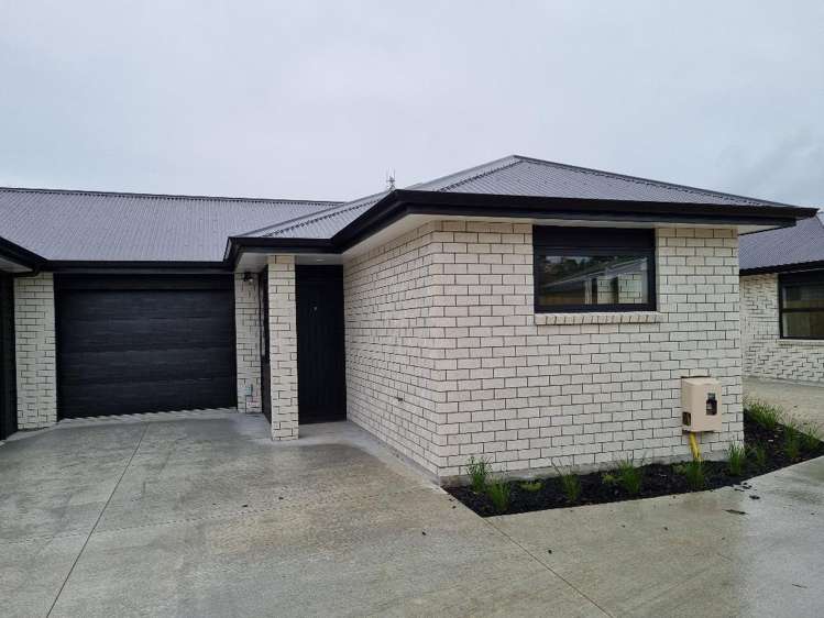 2/11 Forster Avenue_0