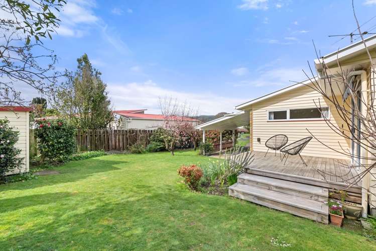 9 Ruapae Grove Trentham_17