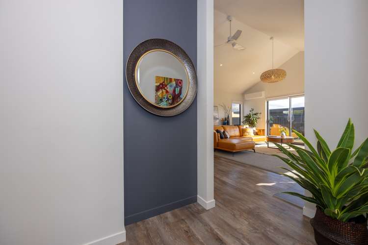 29 Little Alpha Loop Wanaka_16