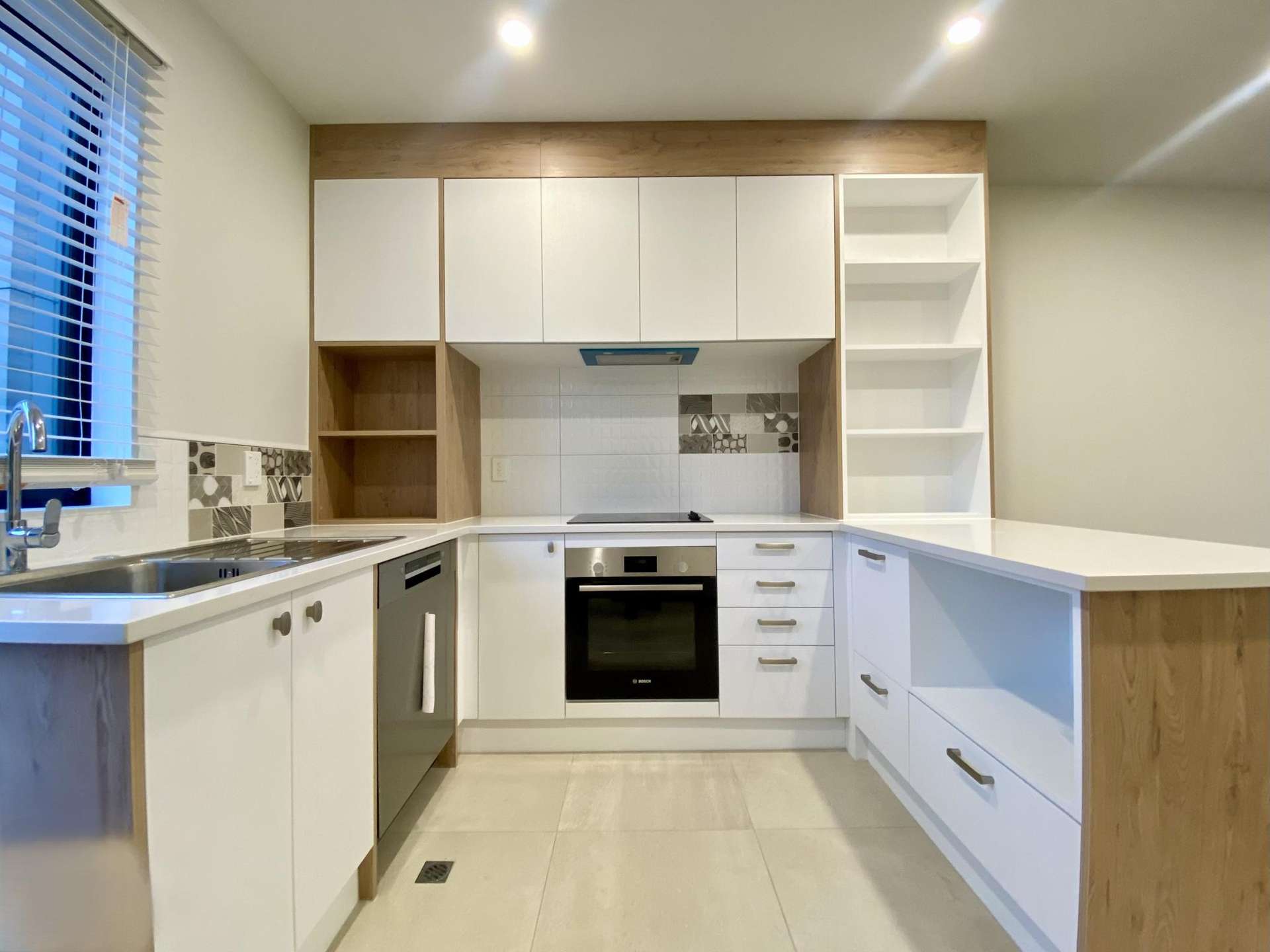 8/47 Beach Road Te Atatu Peninsula_0