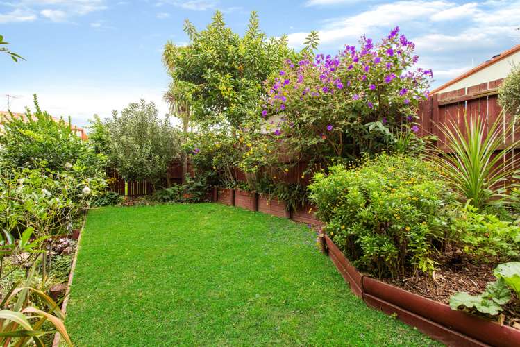 6 Chettle Court New Lynn_14