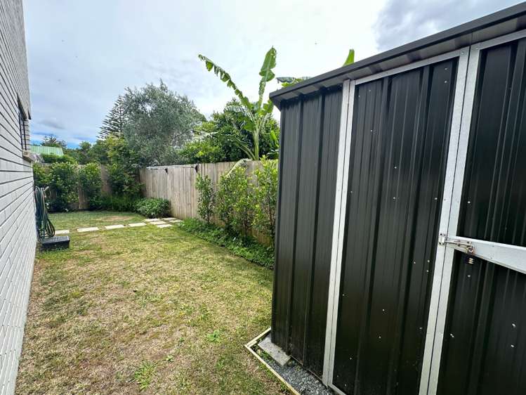 7/12 Enderby Drive Te Atatu Peninsula_10