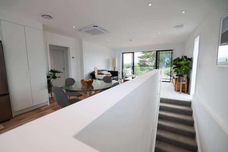 14/15 Keehan Drive Hilltop_21