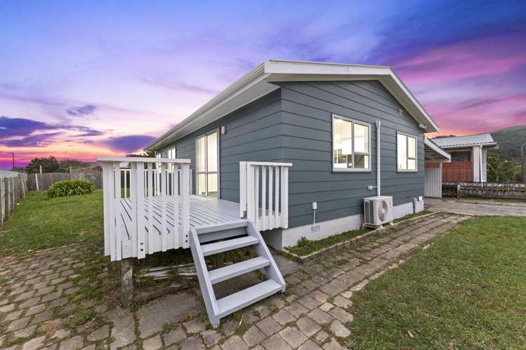 1 Weymouth Grove Wainuiomata_24