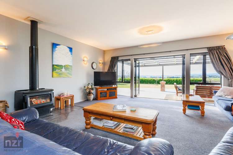 702 Mount Stewart Halcombe Road Halcombe_8