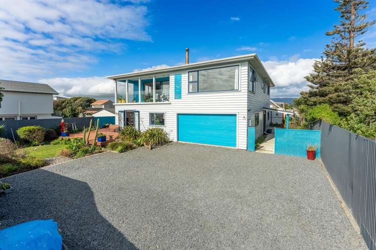 100B Marine Parade Otaki Beach_12