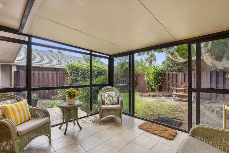 2/4 Beach Road Orewa_3