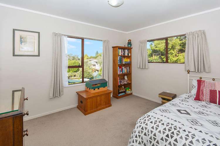 39 Nui Mana Place Te Atatu South_12