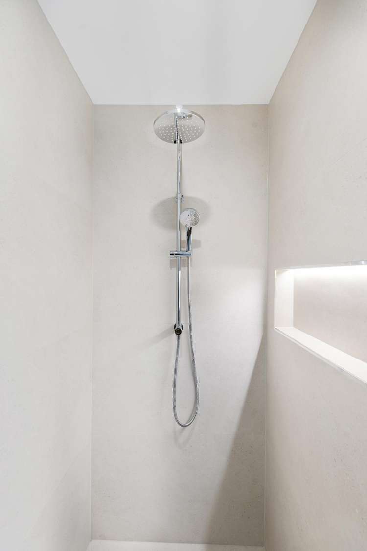 8 Strowan Avenue Elgin_34