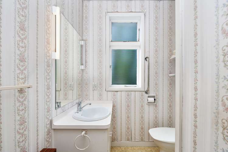 15 Muirend Avenue Tokoroa_14