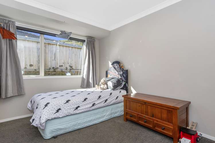 240 Ballintoy Park Drive Welcome Bay_12