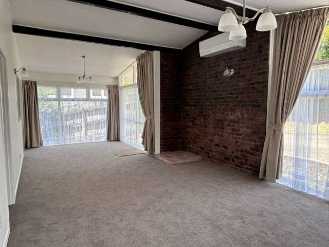 19 Totaravale Drive Sunnynook_2