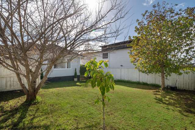 16 Achilles Crescent Narrow Neck_2