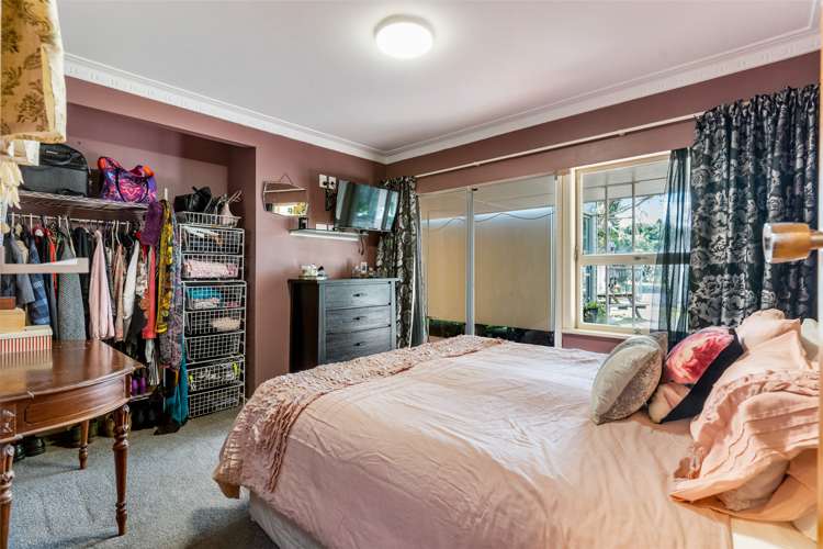 6 James Place Opaheke_12