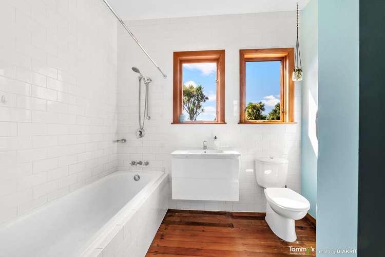 27 Beacon Hill Road Strathmore Park_16