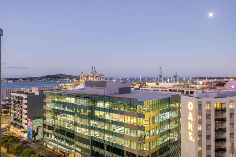 1017/41 Beach Road_1