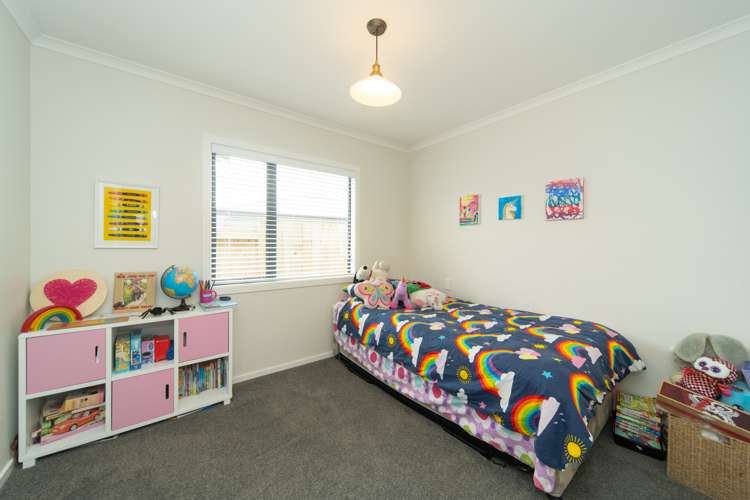 32 Wescombe Grove Feilding_25