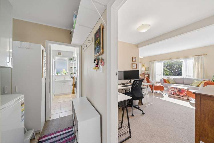 1/3 Ridd Crescent Karori_17