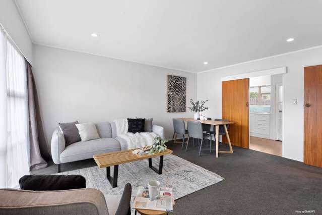 2/15 Latham Avenue Pakuranga_3