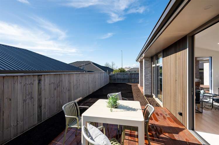 11 Greenway Crescent Richmond_2