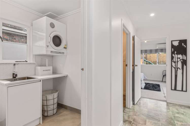 29 Cassino Street Bayswater_13