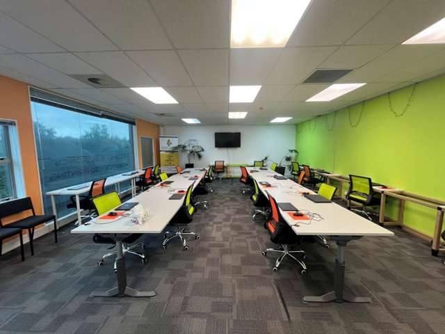 QUALITY OFFICE OPPORTUNITY - FLAT BUSH