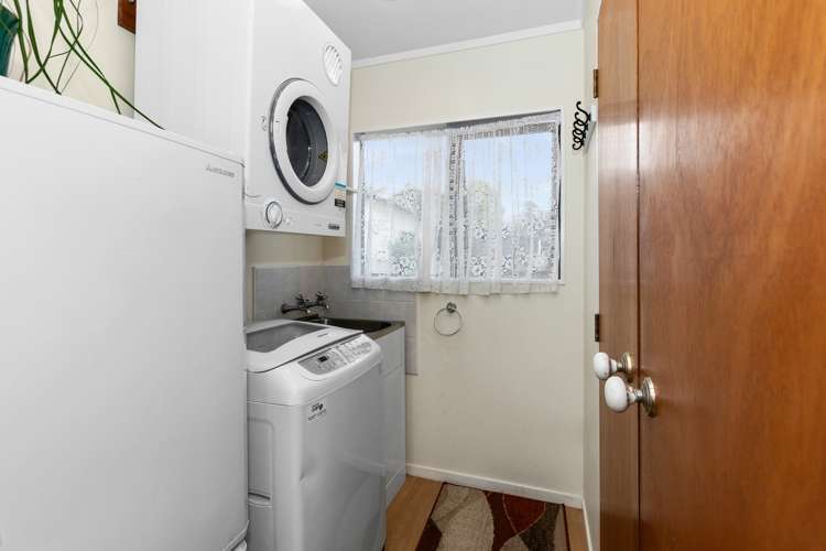 8 Eliot Place Leamington_21