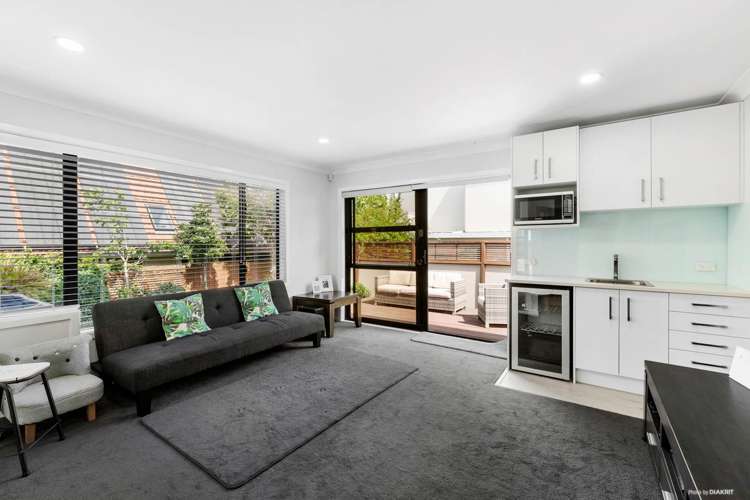 2/47 Clovelly Road Bucklands Beach_12