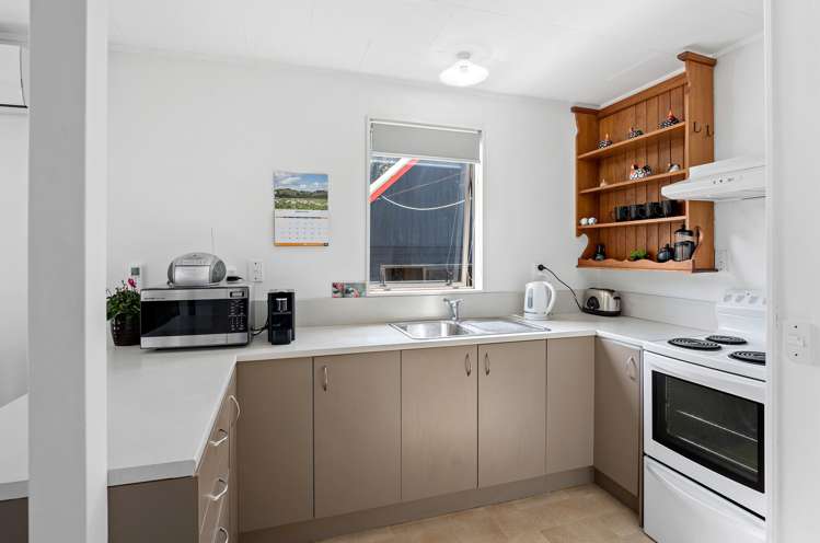 5 Oratia Street Waikanae Beach_6