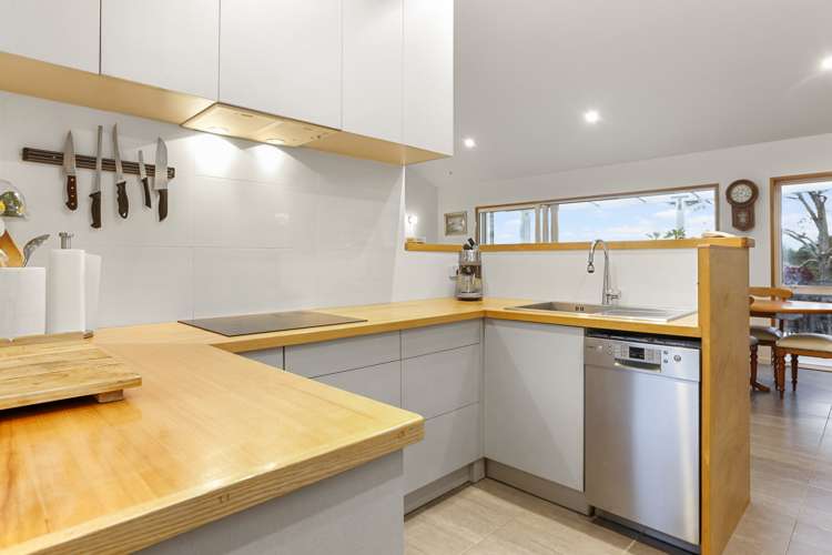 156 Candia Road Henderson Valley_24