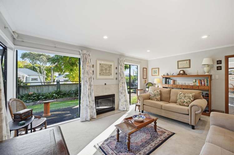 2/32 Albert Road_4