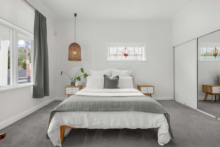 2 Richard Grove Stokes Valley_12