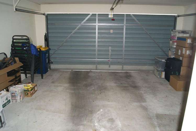 8/61a Birkdale Road Birkdale_5