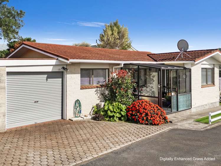 2/14 Burns Street Westown_33