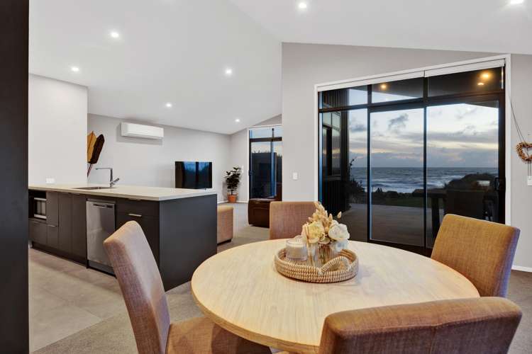 288 Tai Road Opunake_8