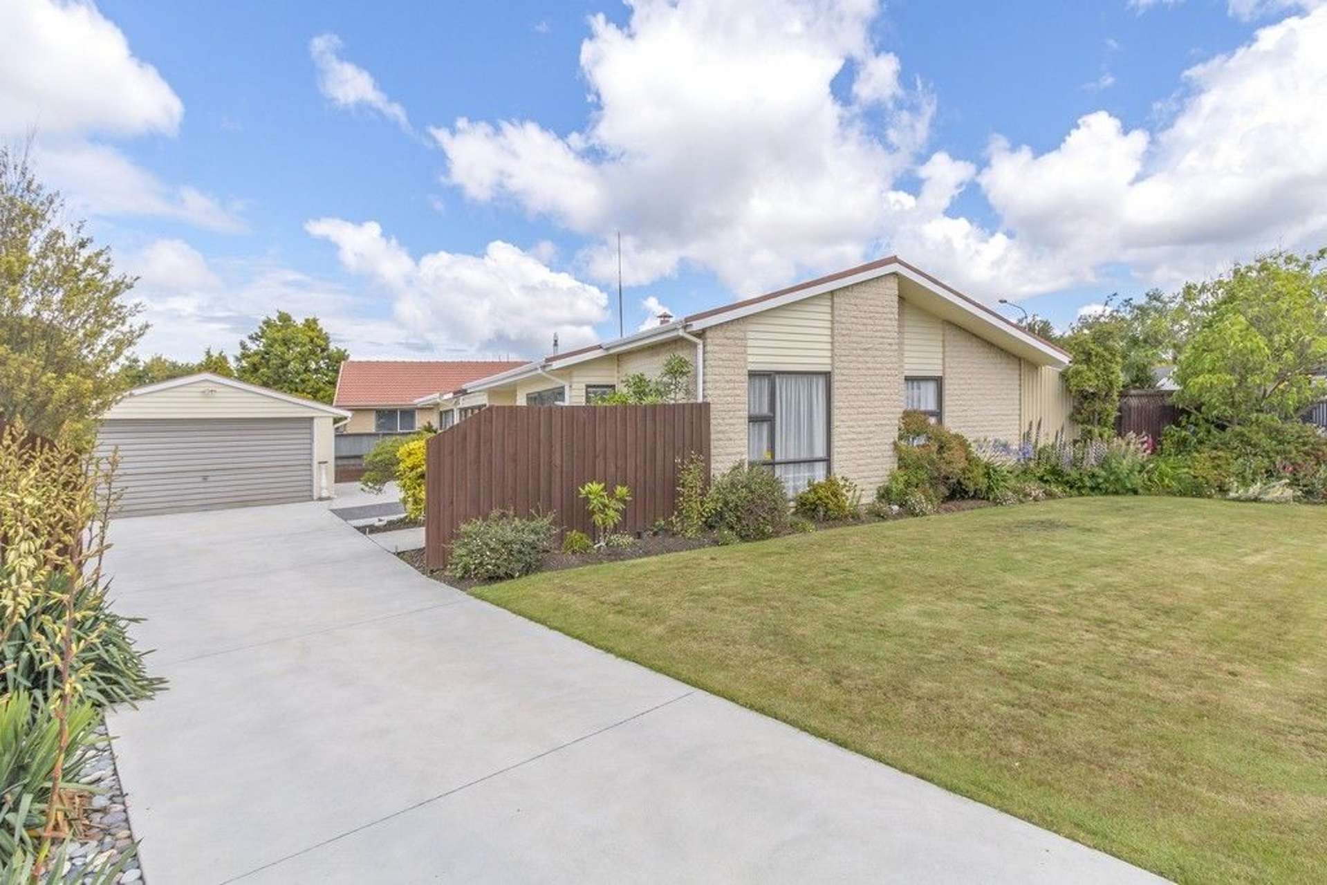 22 Gibson Drive Hornby_0