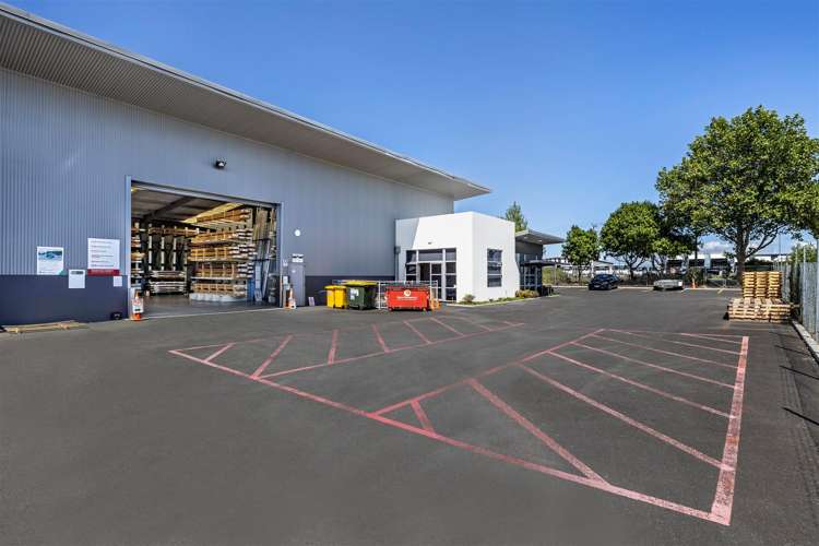 Rear Tenancy at 127 Maui Street Pukete_6