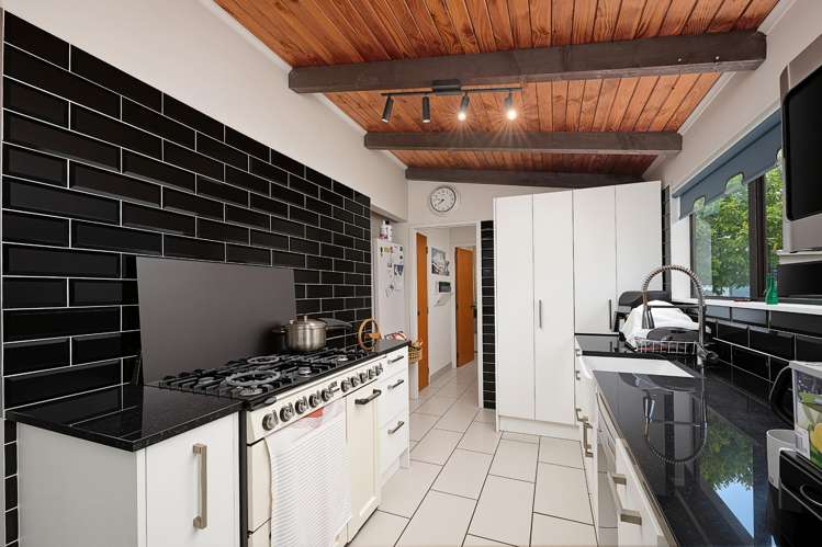 2 Raelene Place Massey_15