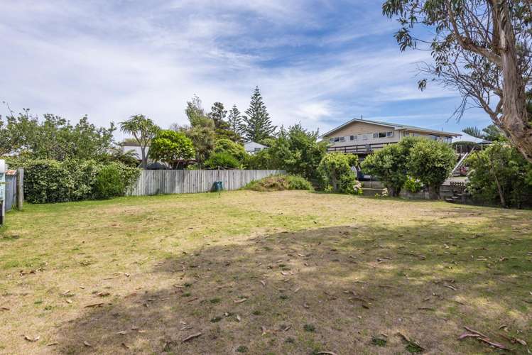 41 Queens Road Waikanae Beach_27