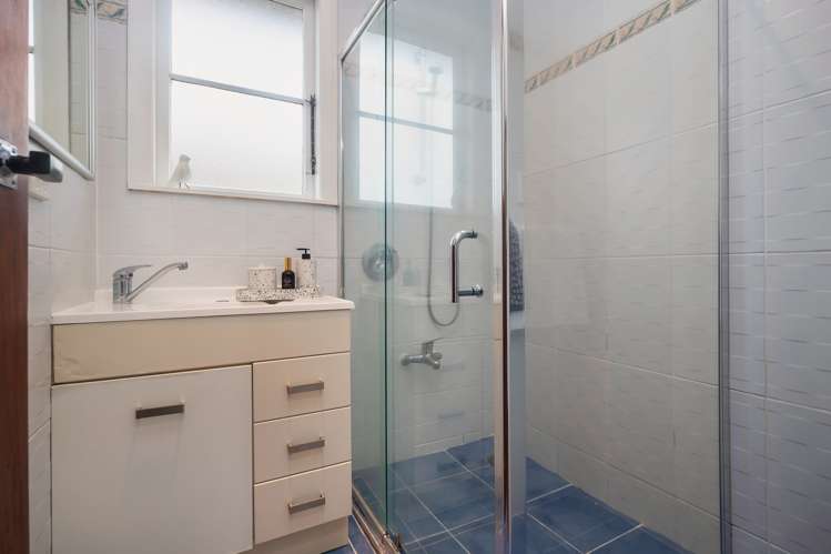 80 Carrington Road Mount Albert_19