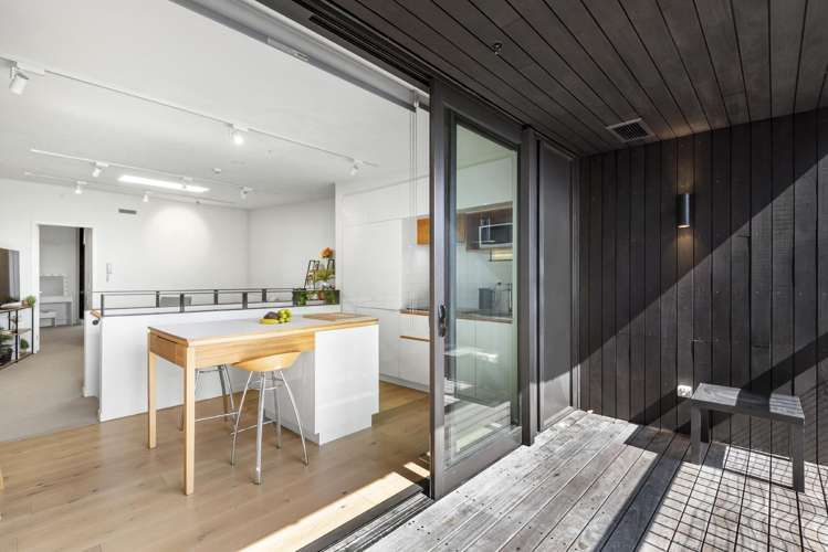 220/38 Khyber Pass Road_1