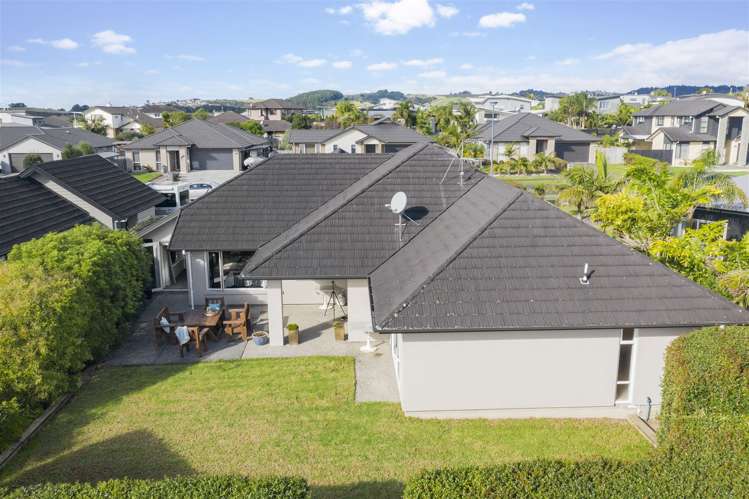 62 Intrepid Crescent Beachlands_5