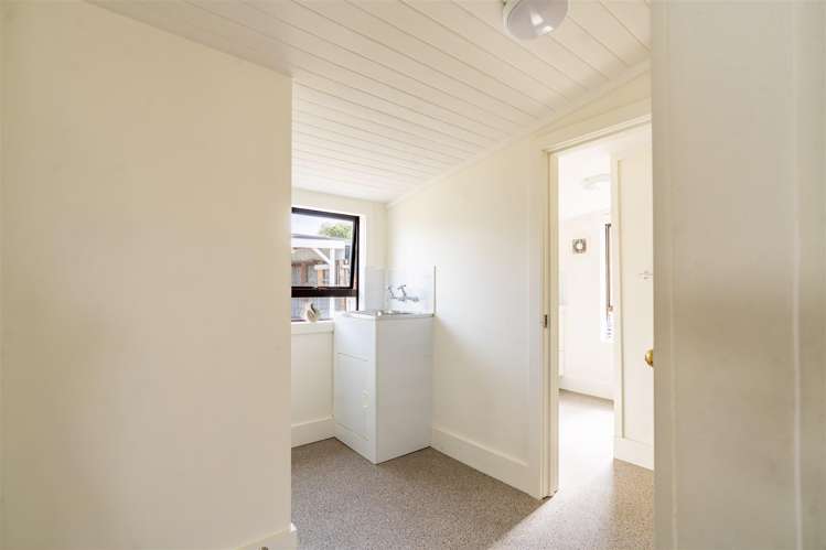 9 High Street Milton_12