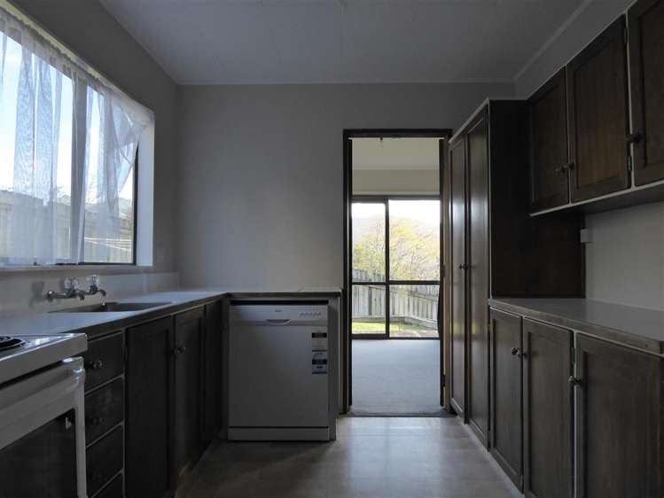 8 Sunbrae Drive Silverstream_2