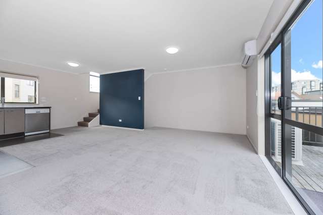 230/172 McLeod Road Te Atatu South_4