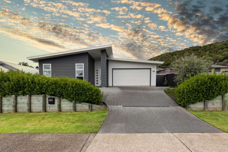 227 Lakes Boulevard Pyes Pa_27