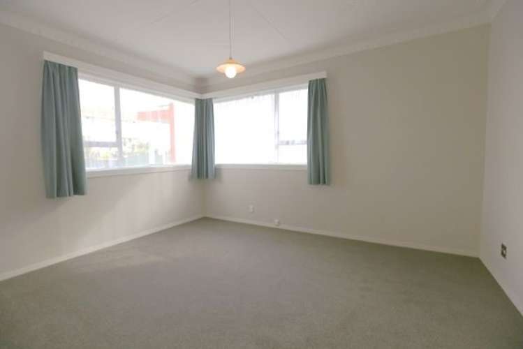 137 Riselaw Road Calton Hill_11